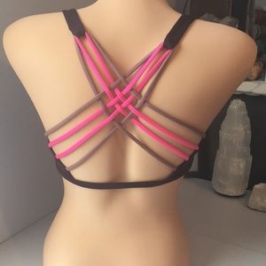 Lululemon Free to Be Wild Bra 8